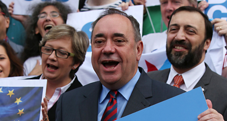 Alex Salmond leder partiet SNP som vill att skottland ska bli ett eget land. Foto: TT